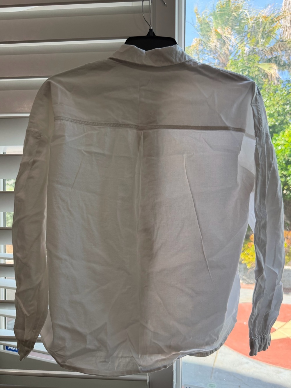 Gibson White Ruffle Front Button Down Blouse - Size M - Picture 3 of 4